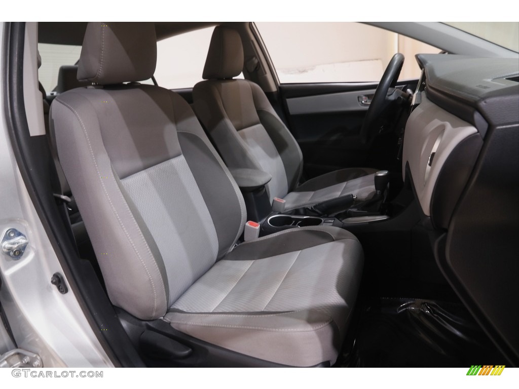 2017 Corolla LE - Classic Silver Metalic / Ash Gray photo #14