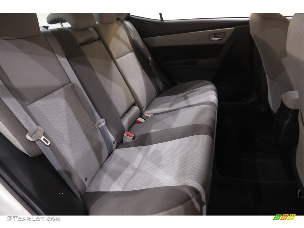 2017 Corolla LE - Classic Silver Metalic / Ash Gray photo #15