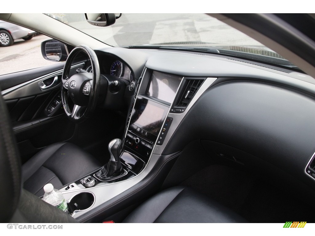 2015 Q50 3.7 AWD - Black Obsidian / Graphite photo #16