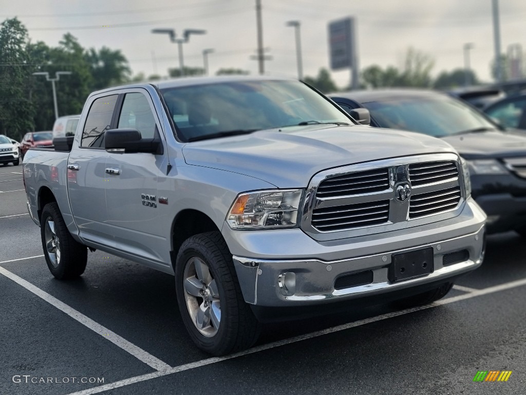 2018 1500 Big Horn Crew Cab 4x4 - Bright Silver Metallic / Black/Diesel Gray photo #3