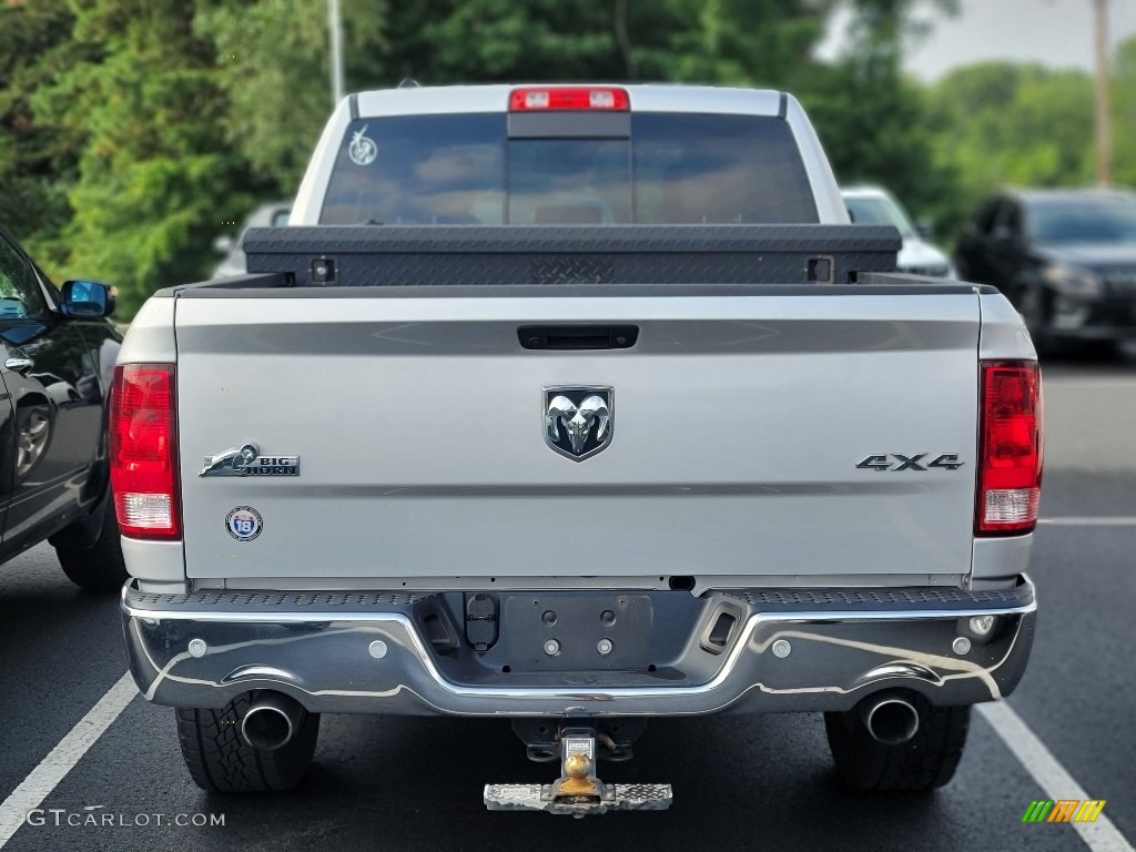2018 1500 Big Horn Crew Cab 4x4 - Bright Silver Metallic / Black/Diesel Gray photo #7