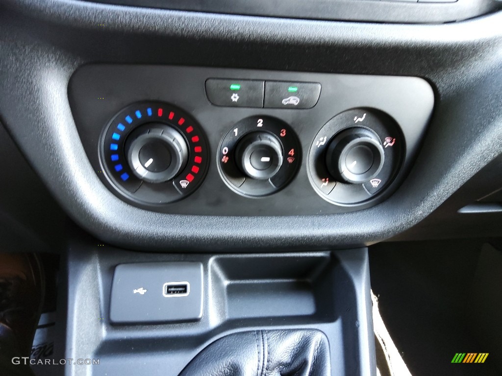2022 Ram ProMaster City Tradesman Cargo Van Controls Photo #144622192
