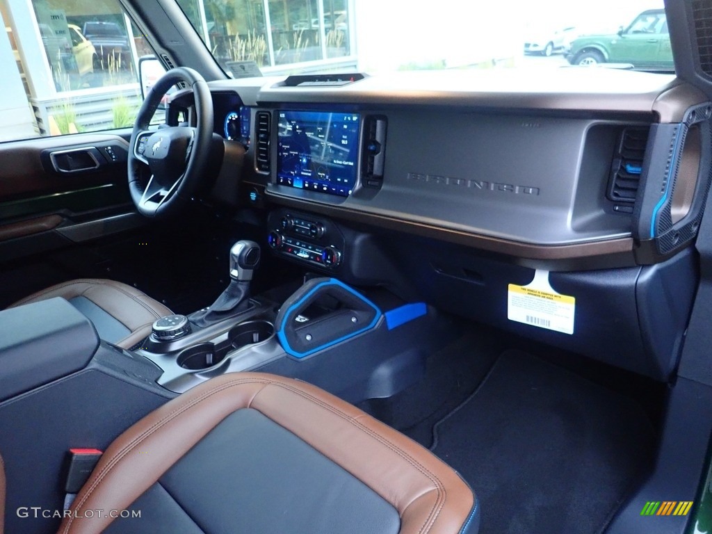 2022 Ford Bronco Outer Banks 4x4 2-Door Roast/Black Onyx Dashboard Photo #144622354