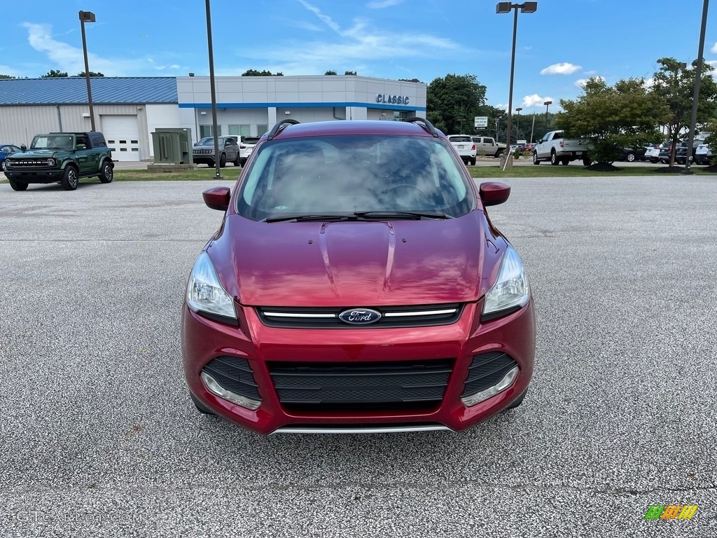 2016 Escape SE 4WD - Ruby Red Metallic / Charcoal Black photo #2