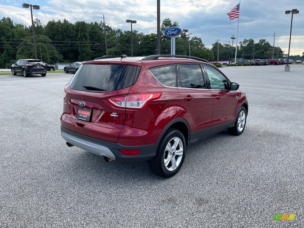 2016 Escape SE 4WD - Ruby Red Metallic / Charcoal Black photo #5