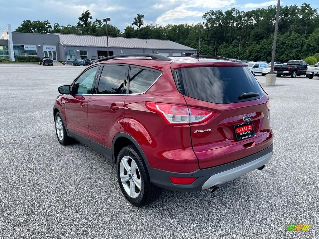 2016 Escape SE 4WD - Ruby Red Metallic / Charcoal Black photo #7