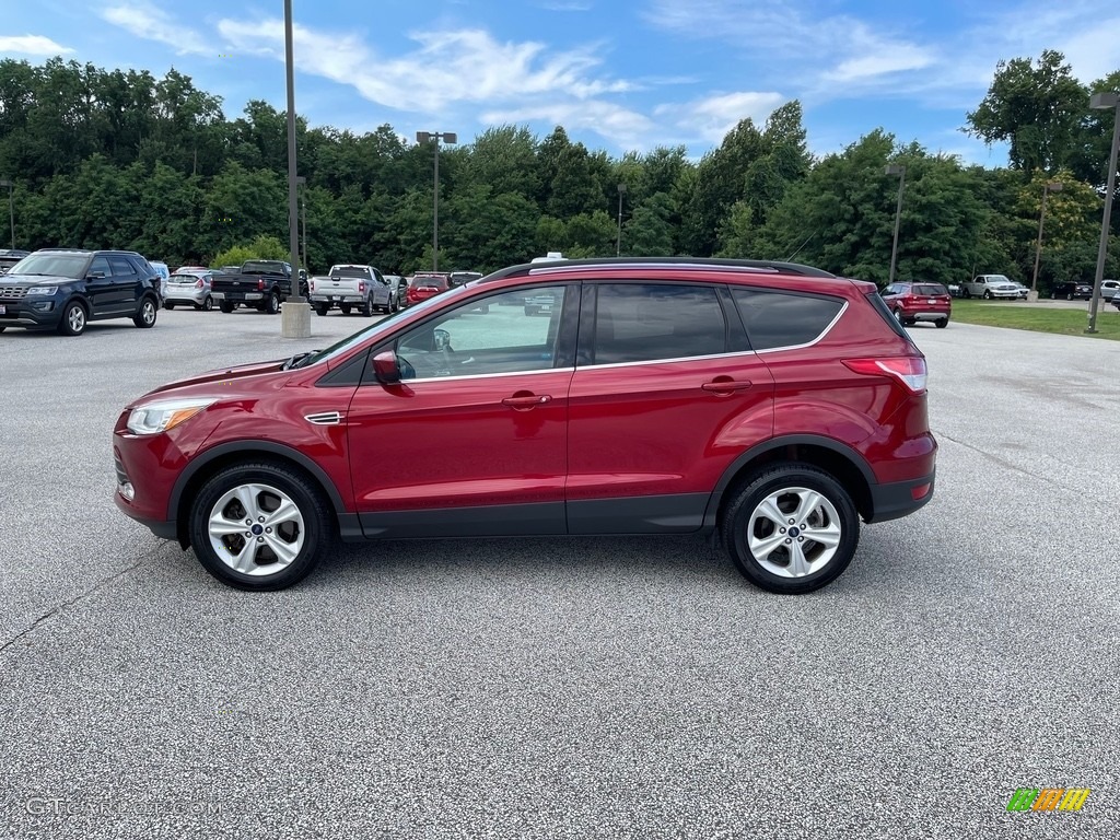 2016 Escape SE 4WD - Ruby Red Metallic / Charcoal Black photo #8