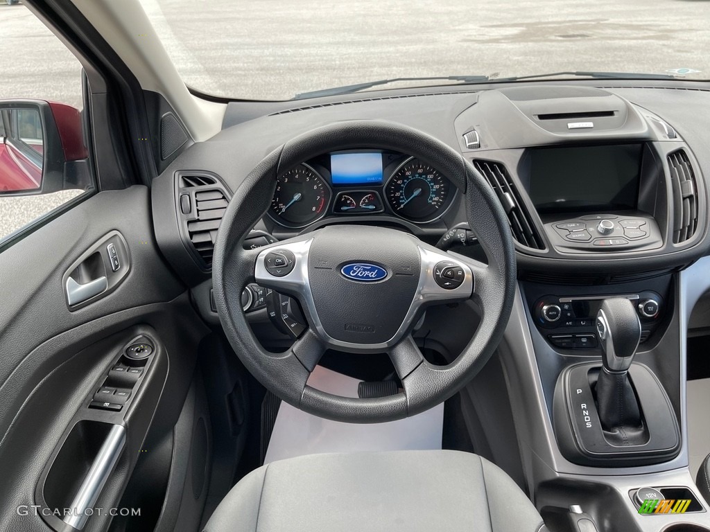 2016 Escape SE 4WD - Ruby Red Metallic / Charcoal Black photo #9