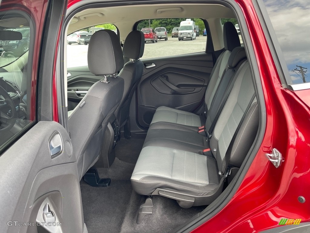 2016 Escape SE 4WD - Ruby Red Metallic / Charcoal Black photo #13