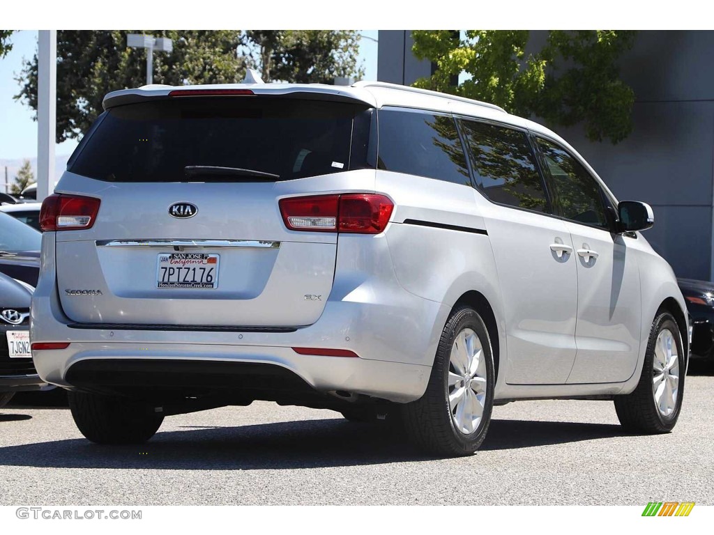 2016 Sedona EX - Bright Silver / Gray photo #5