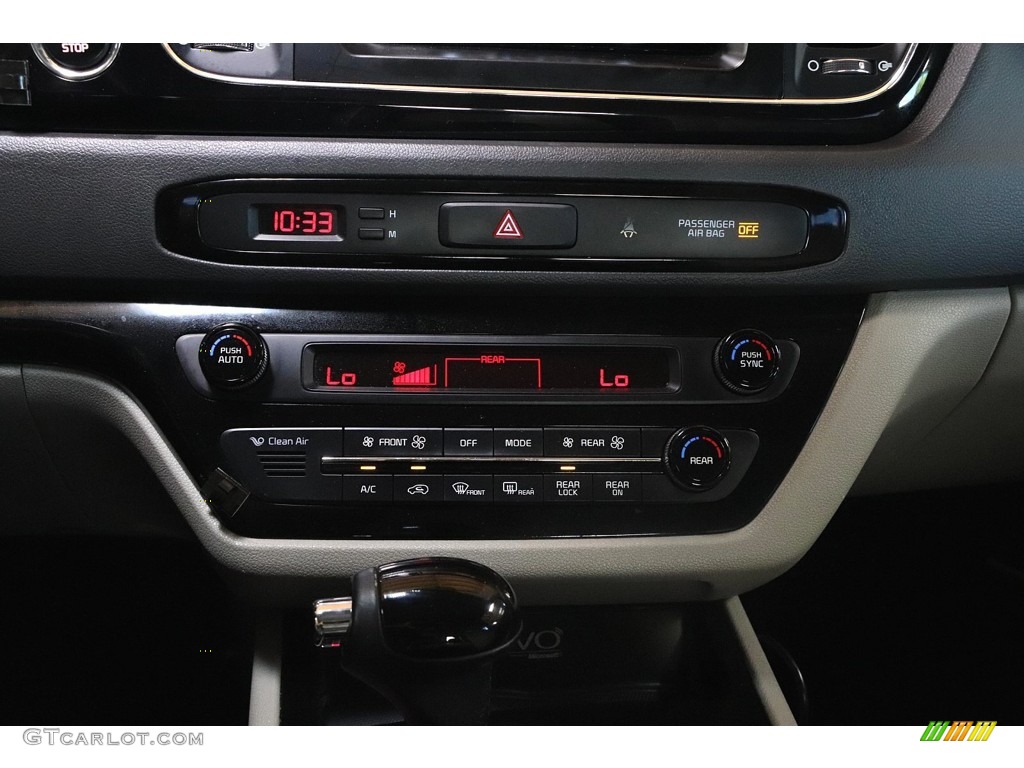 2016 Sedona EX - Bright Silver / Gray photo #24