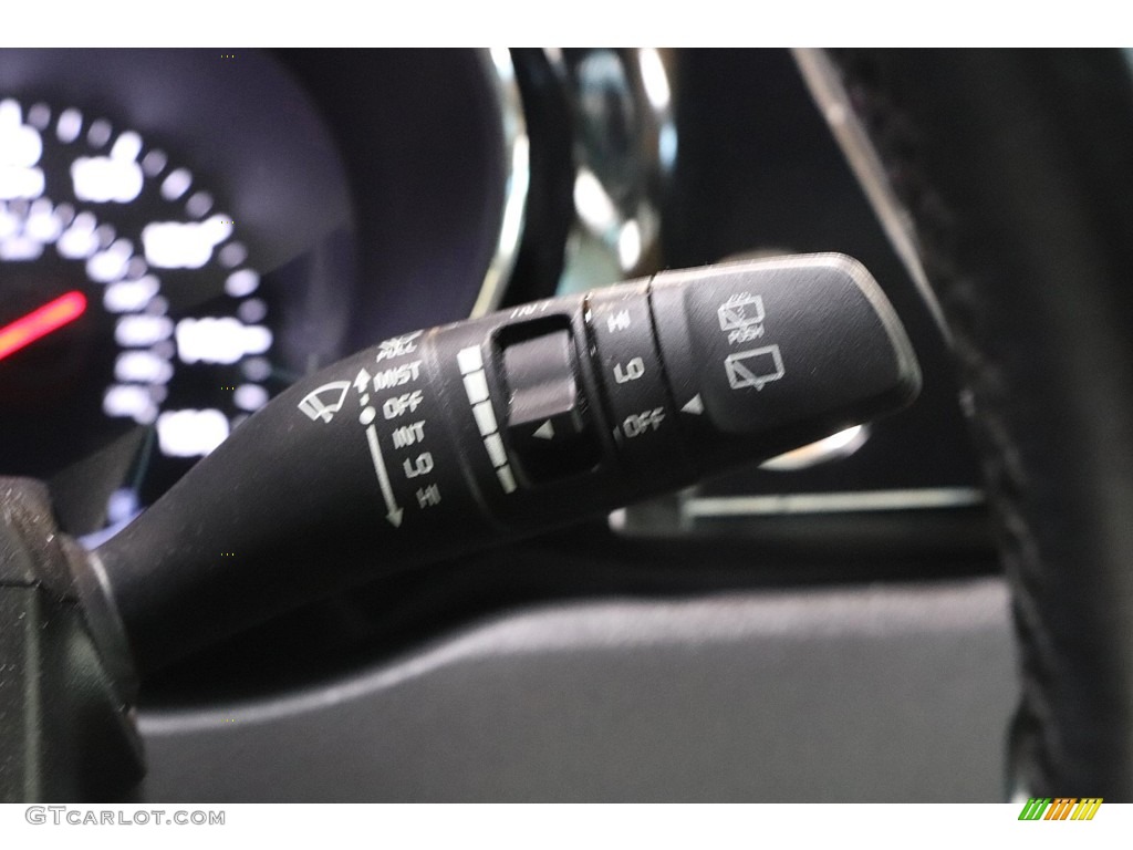 2016 Sedona EX - Bright Silver / Gray photo #29