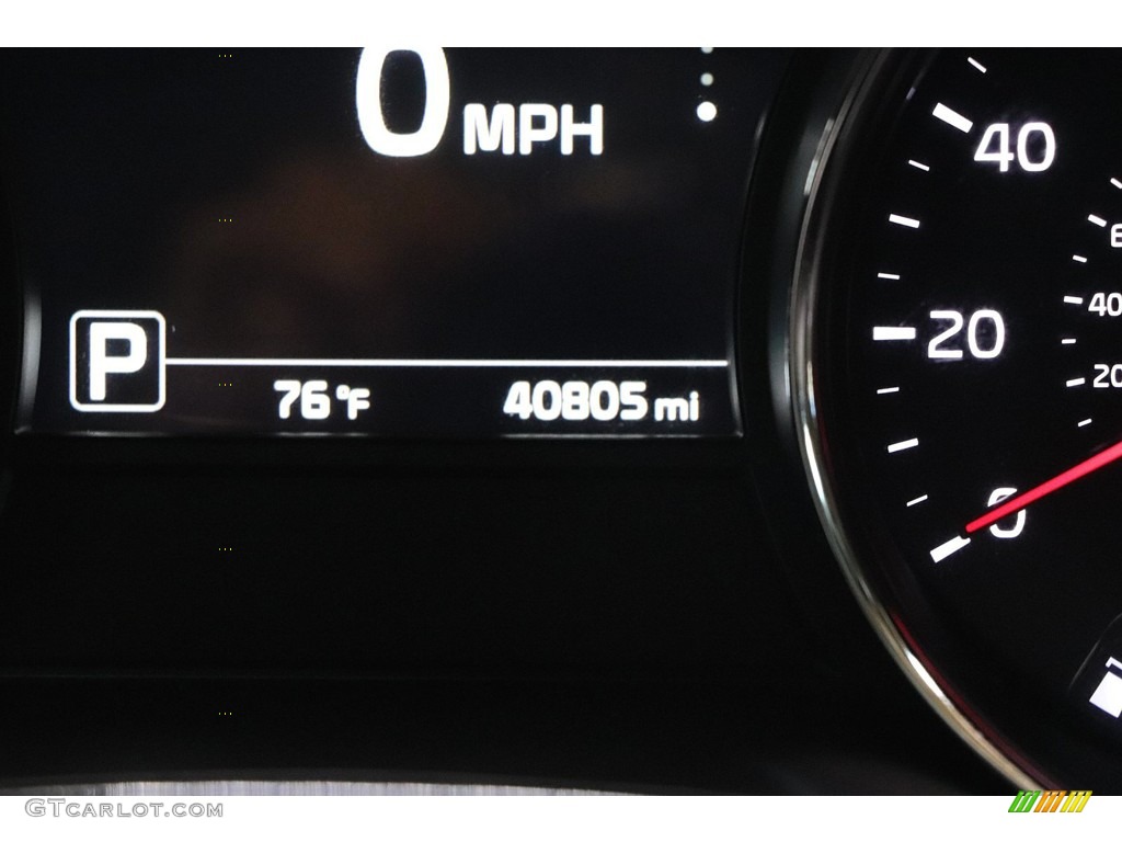 2016 Sedona EX - Bright Silver / Gray photo #31