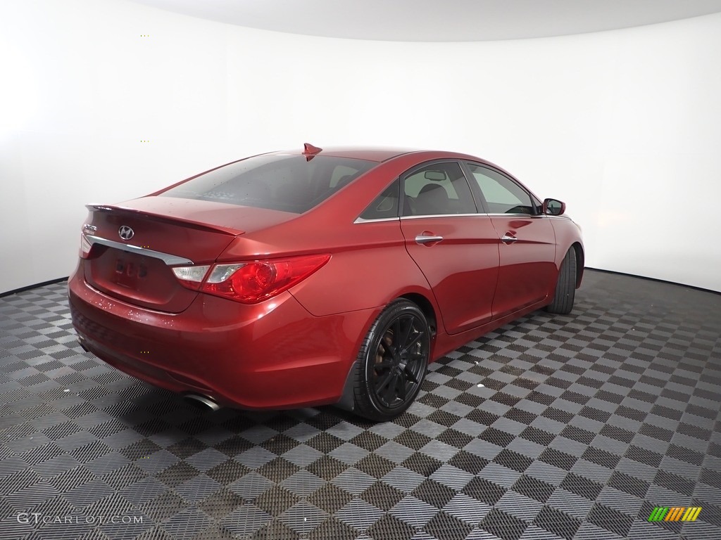 2013 Sonata SE - Venetian Red Pearl / Black photo #12