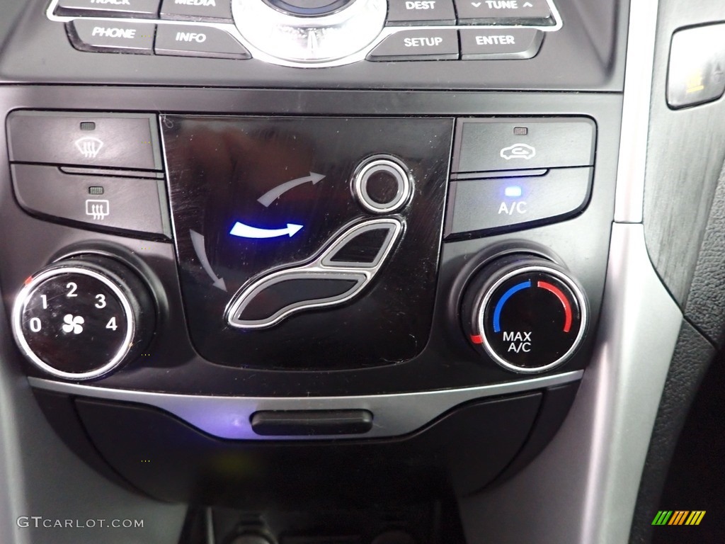 2013 Sonata SE - Venetian Red Pearl / Black photo #22