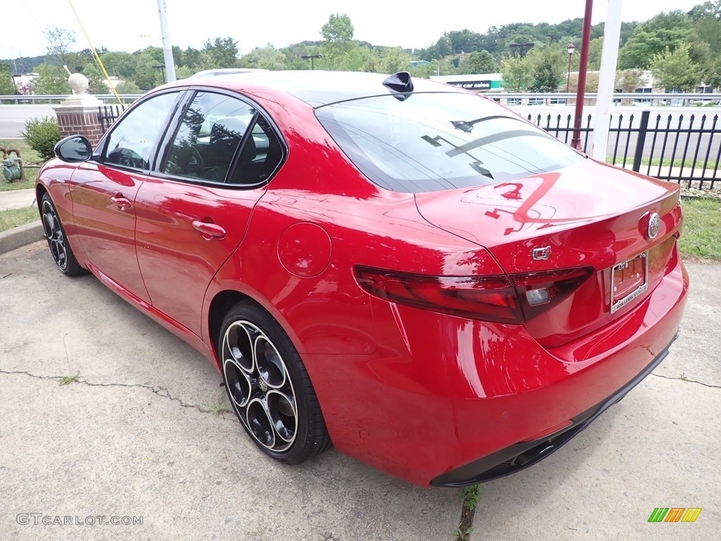 2022 Giulia Veloce AWD - Alfa Rosso (Red) / Black photo #3