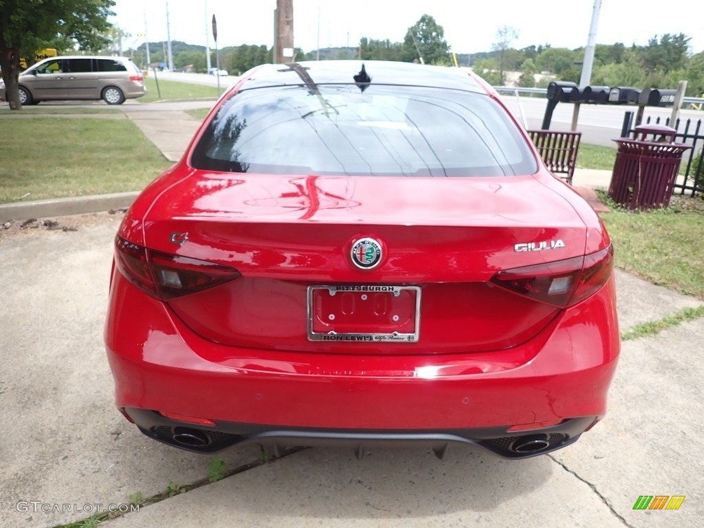 2022 Giulia Veloce AWD - Alfa Rosso (Red) / Black photo #4