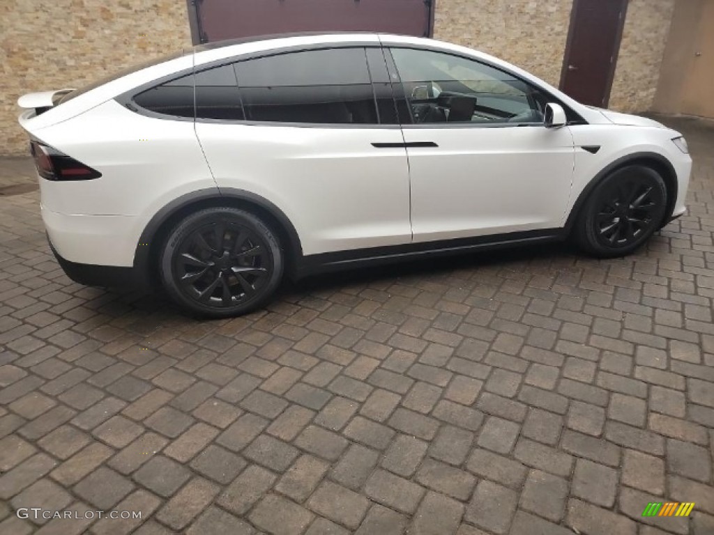 2022 Model X  - Pearl White Multi-Coat / White/Black photo #4