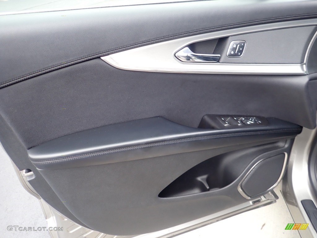 2016 Lincoln MKX Premier AWD Ebony Door Panel Photo #144630200