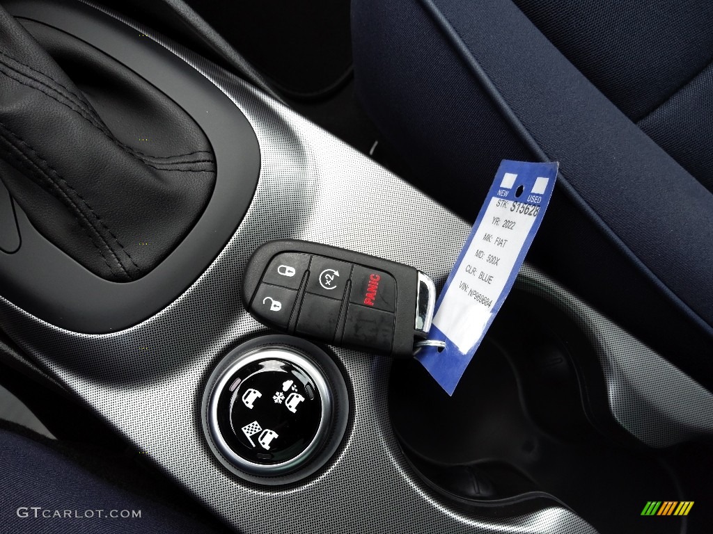 2022 Fiat 500X Pop AWD Keys Photos
