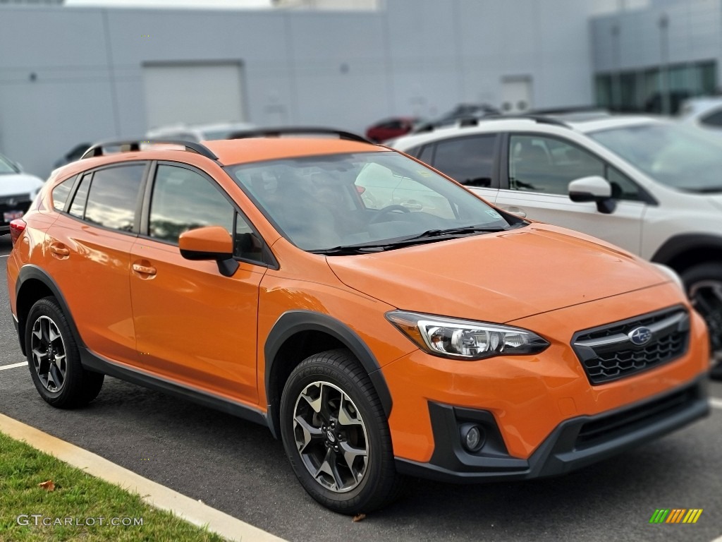 2019 Crosstrek 2.0i Premium - Sunshine Orange / Gray photo #2