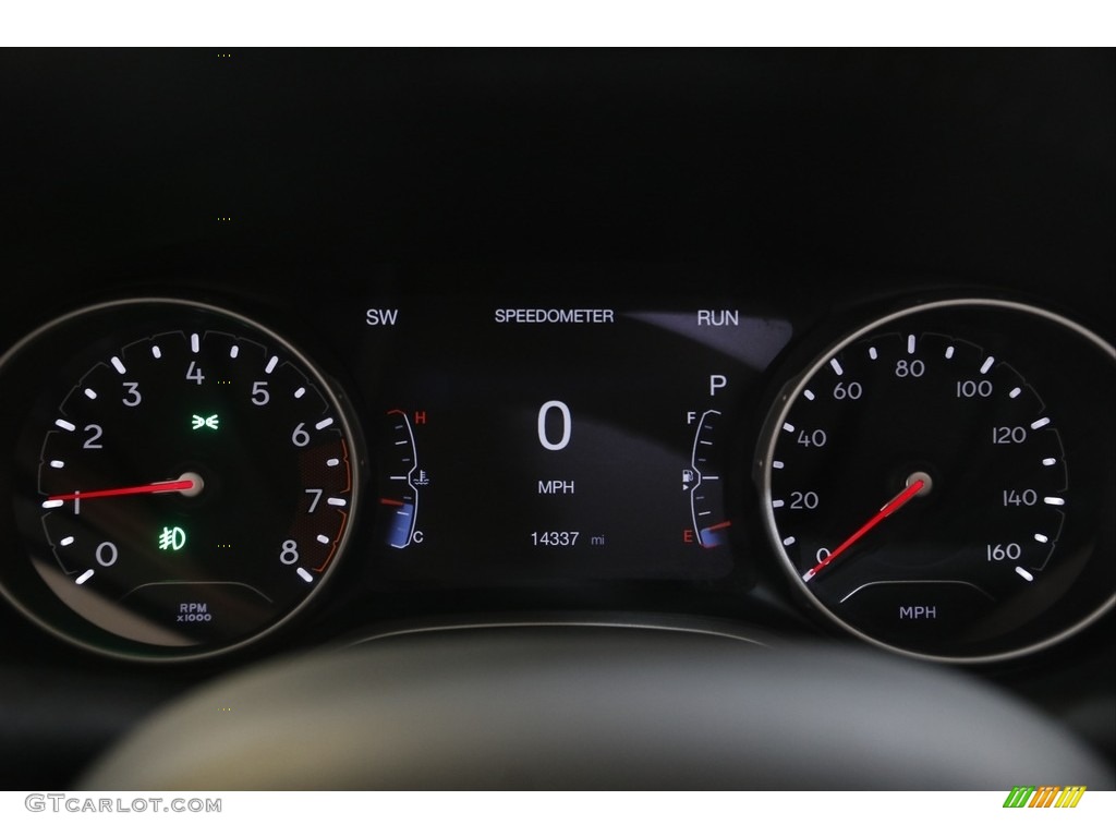 2021 Compass Latitude 4x4 - Diamond Black Crystal Pearl / Black photo #8