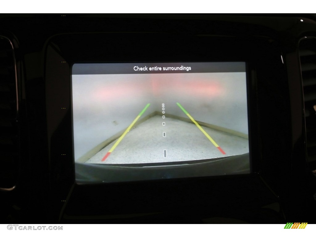 2021 Compass Latitude 4x4 - Diamond Black Crystal Pearl / Black photo #14