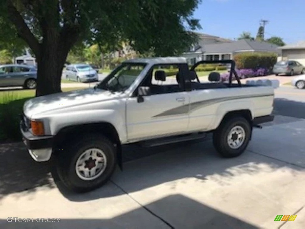 1989 Toyota 4Runner SR5 V6 4x4 Exterior Photos