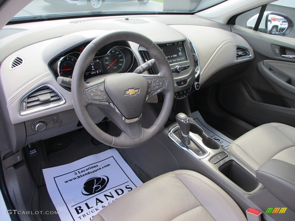 2018 Chevrolet Cruze Premier Hatchback Front Seat Photo #144631124