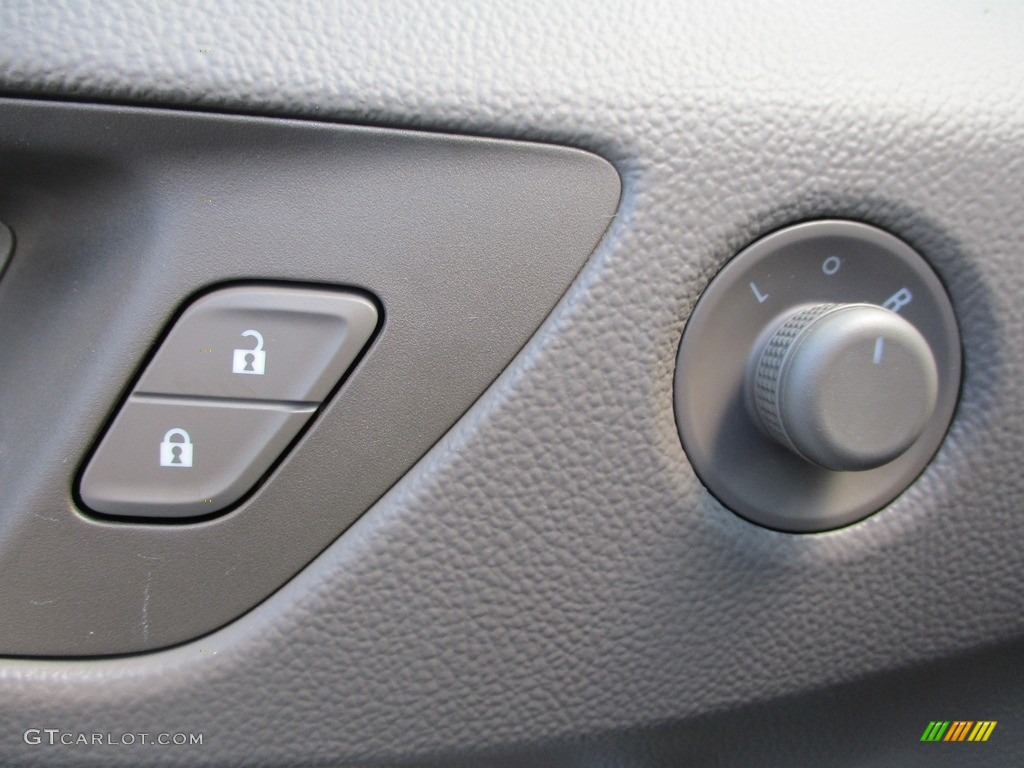 2018 Chevrolet Cruze Premier Hatchback Controls Photo #144631172