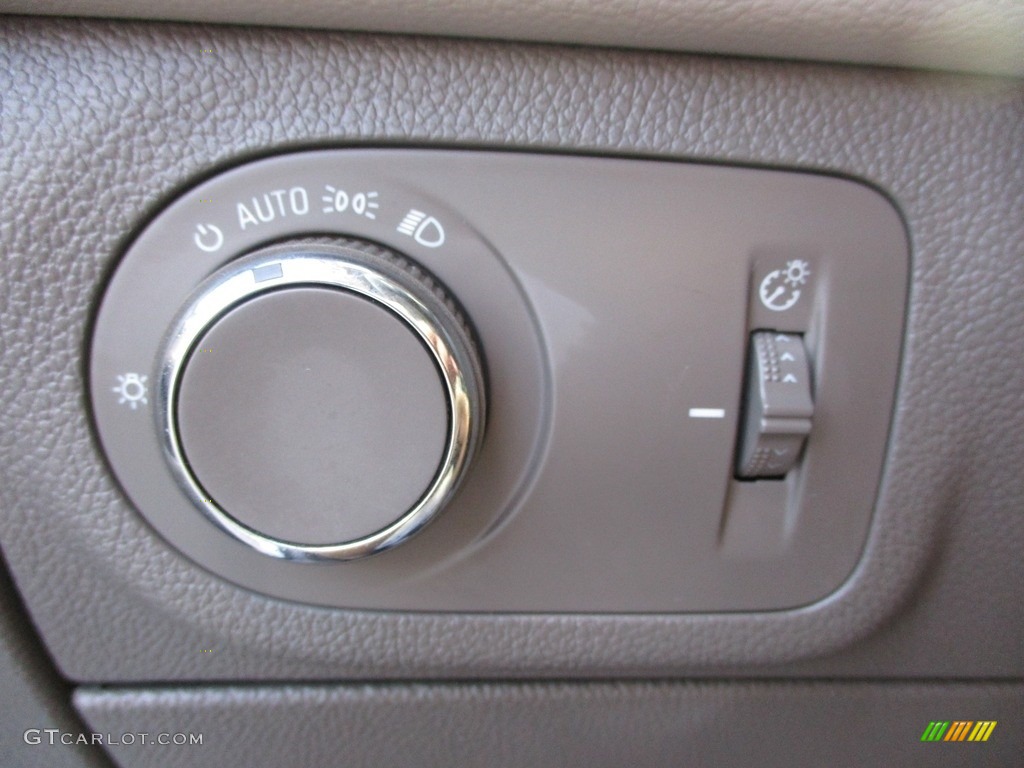 2018 Chevrolet Cruze Premier Hatchback Controls Photo #144631181
