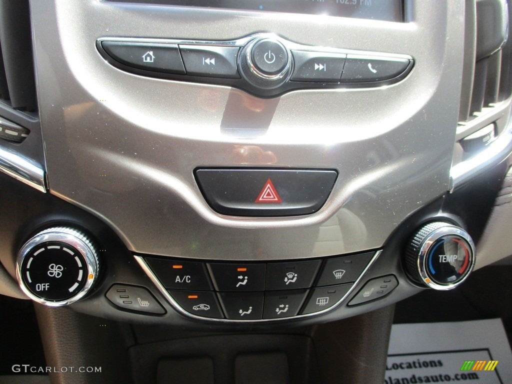 2018 Chevrolet Cruze Premier Hatchback Controls Photo #144631259