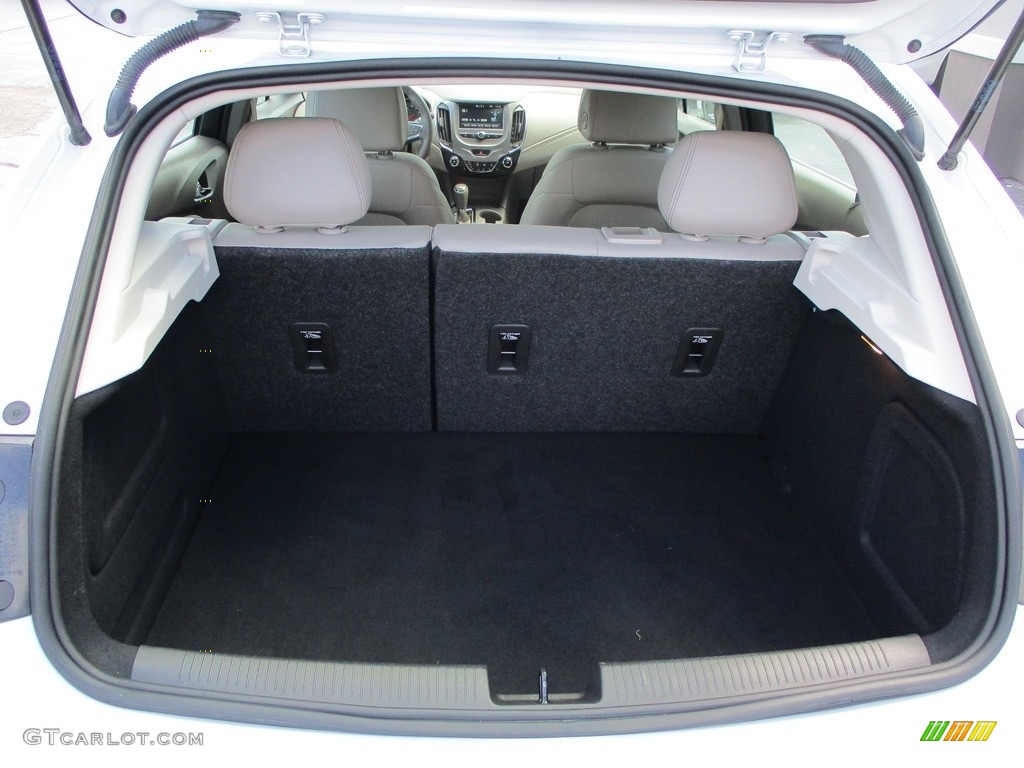 2018 Chevrolet Cruze Premier Hatchback Trunk Photo #144631286