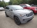 Sting-Gray - Grand Cherokee Altitude 4x4 Photo No. 2