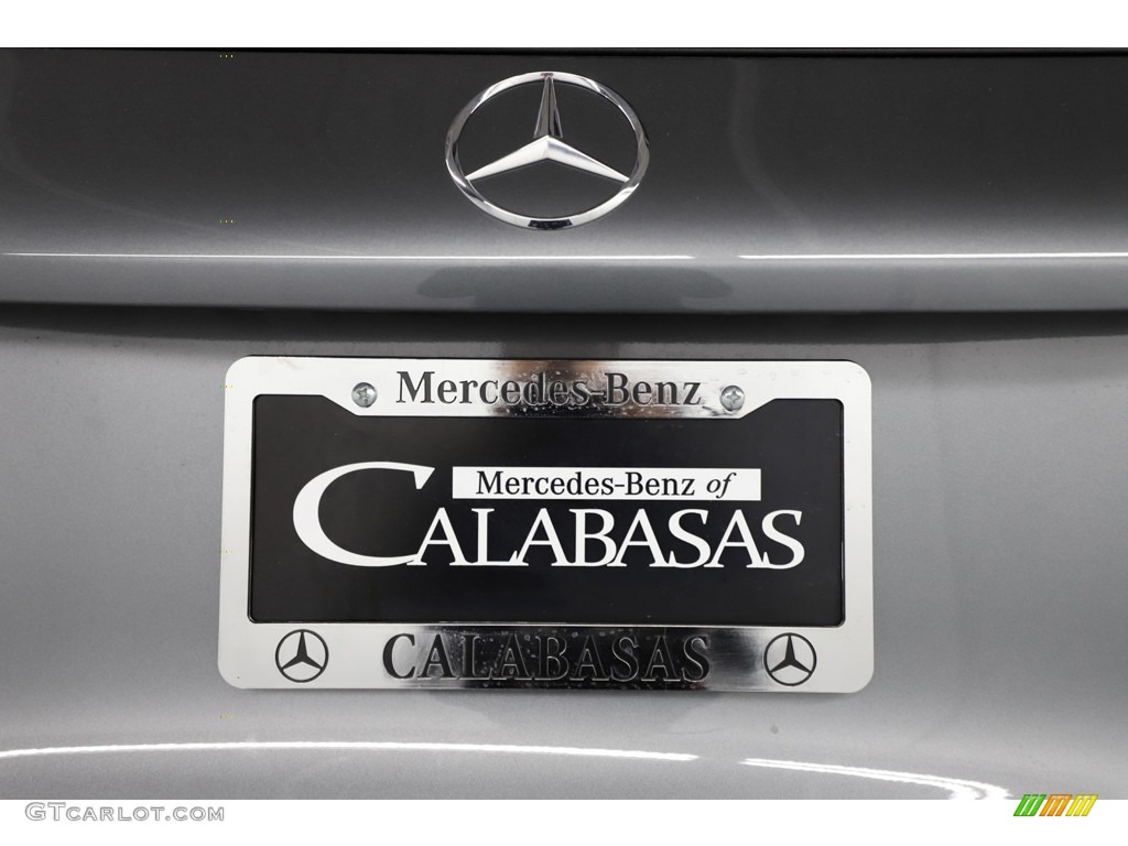 2019 GLC 300 4Matic - Selenite Grey Metallic / Black photo #9