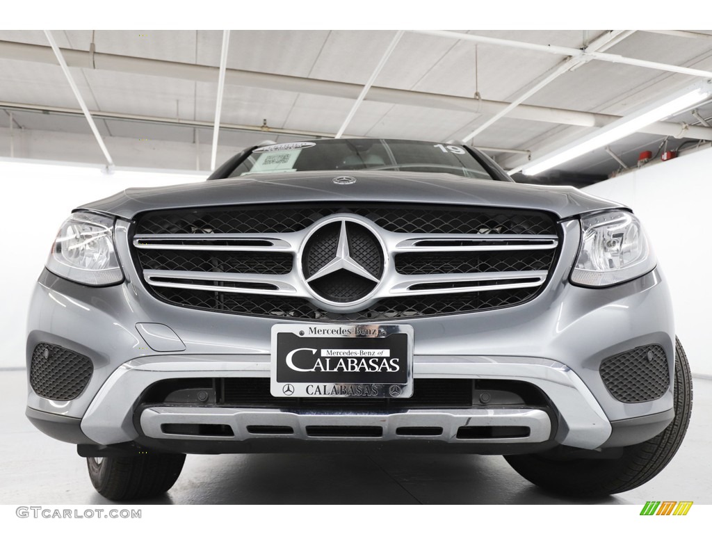 2019 GLC 300 4Matic - Selenite Grey Metallic / Black photo #15