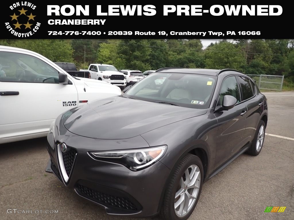 Vesuvio Gray Metallic Alfa Romeo Stelvio