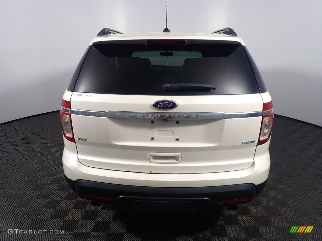 2014 Explorer XLT 4WD - Oxford White / Charcoal Black photo #14