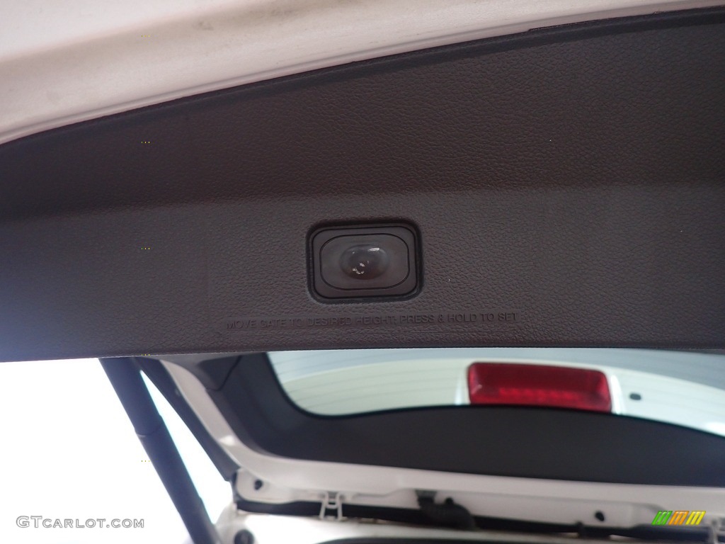 2014 Explorer XLT 4WD - Oxford White / Charcoal Black photo #16