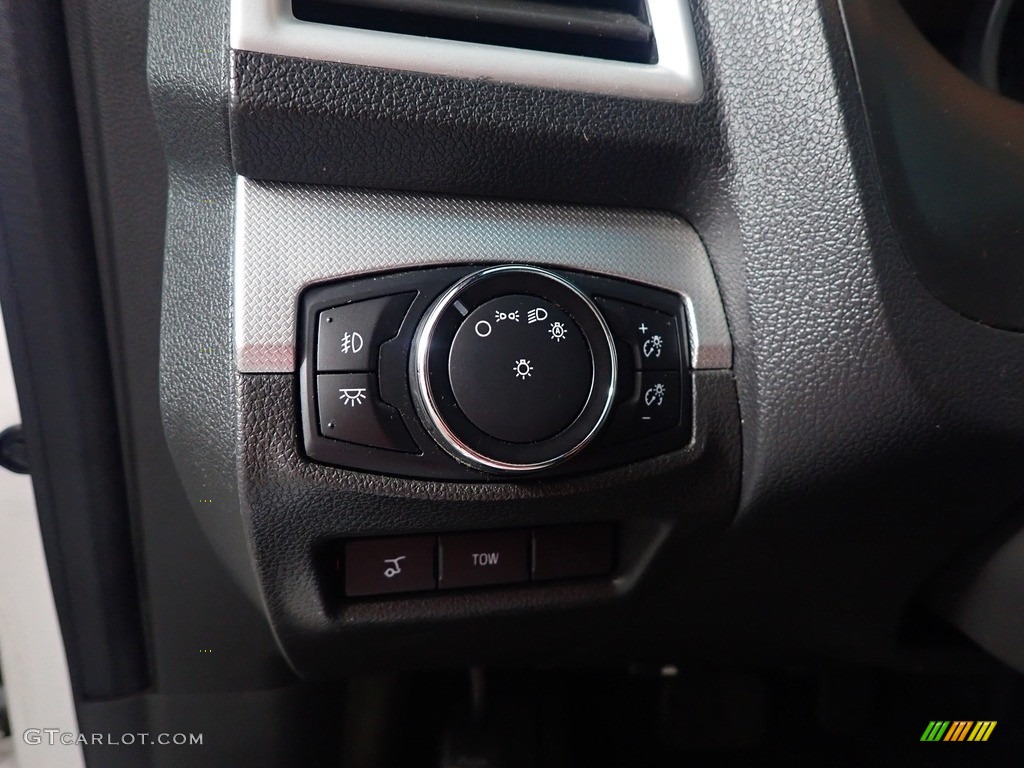 2014 Explorer XLT 4WD - Oxford White / Charcoal Black photo #34
