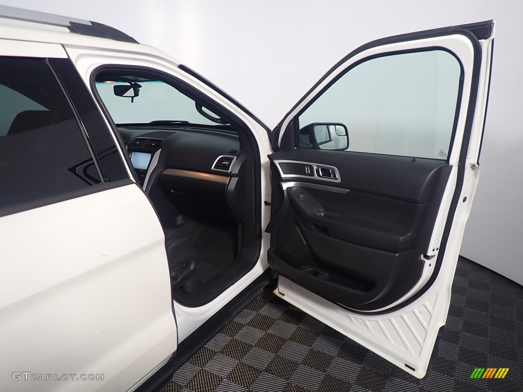 2014 Explorer XLT 4WD - Oxford White / Charcoal Black photo #41