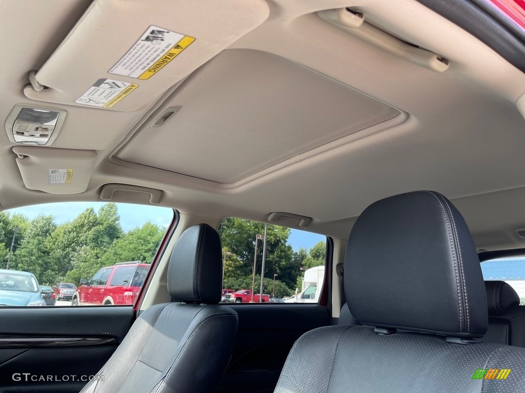 2017 Mitsubishi Outlander SEL S-AWC Sunroof Photo #144637329