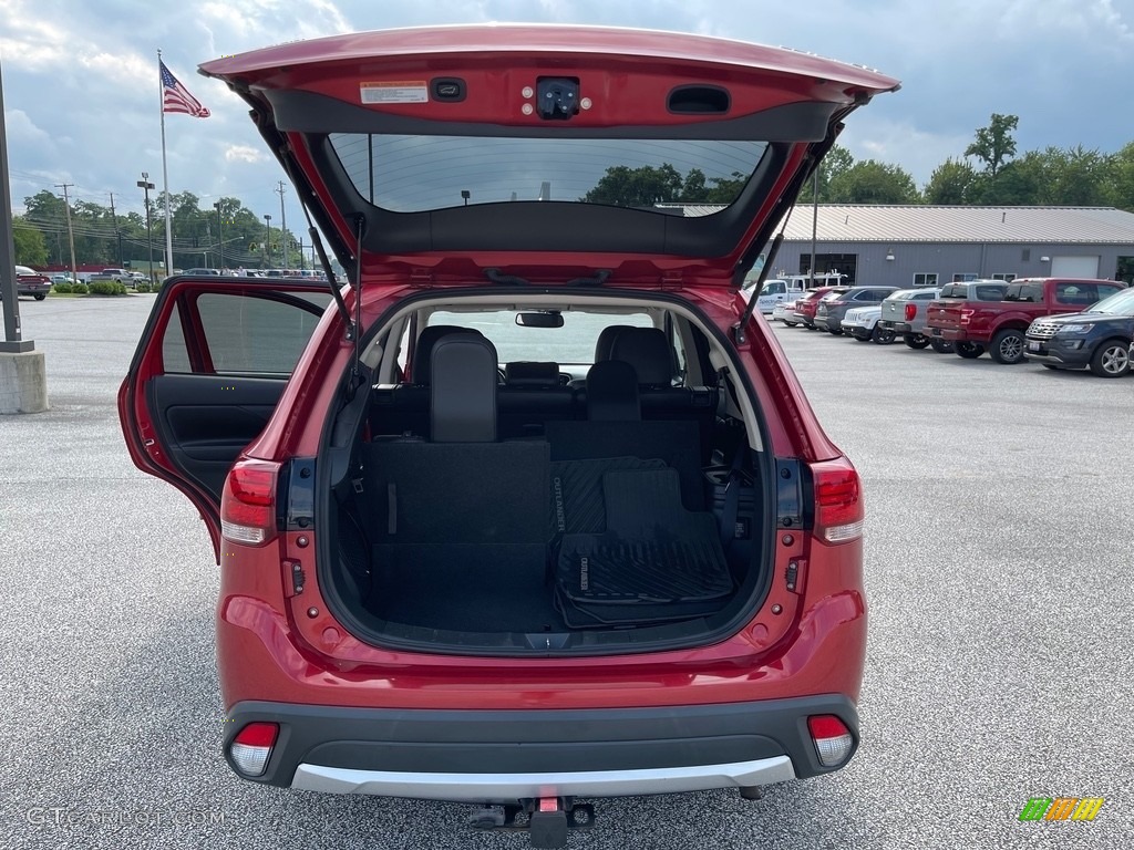 2017 Outlander SEL S-AWC - Rally Red Metallic / Black photo #15