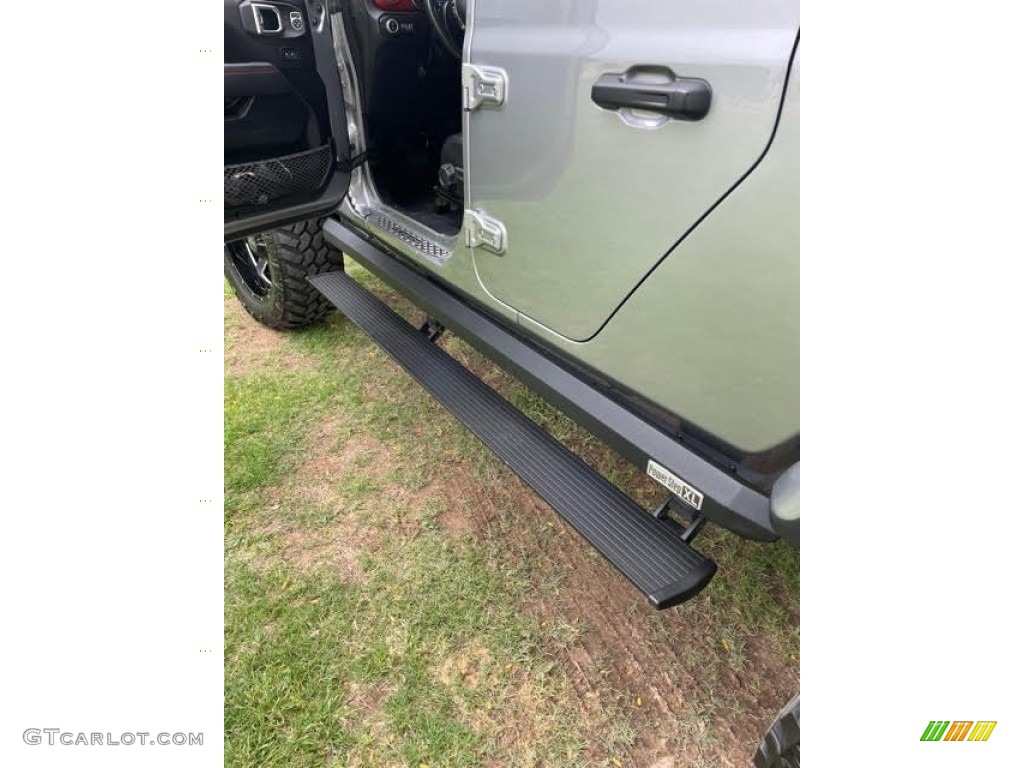 2020 Gladiator Rubicon 4x4 - Billet Silver Metallic / Black photo #30