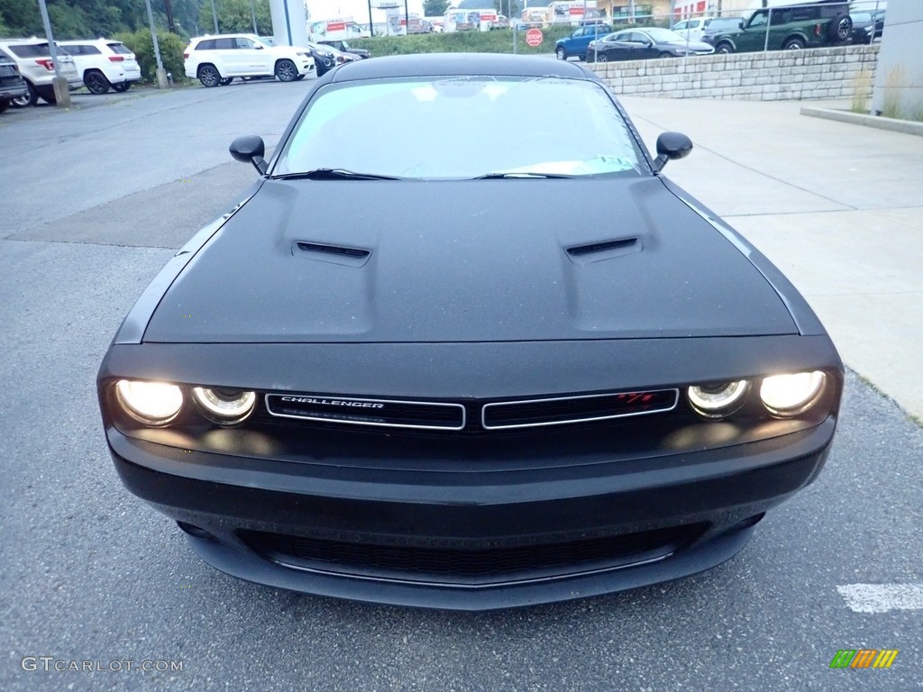2015 Challenger R/T - Pitch Black / Black photo #8