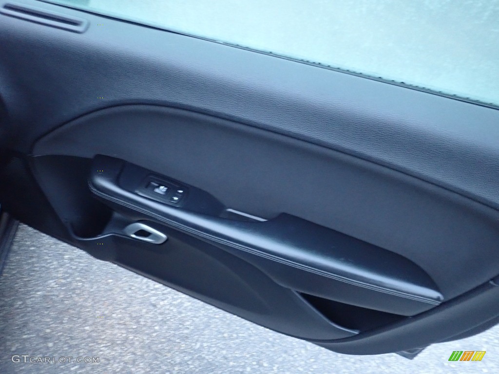 2015 Challenger R/T - Pitch Black / Black photo #16