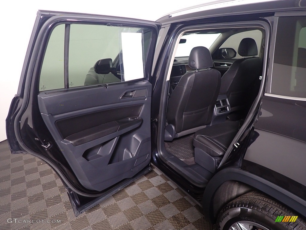 Titan Black Interior 2018 Volkswagen Atlas SEL 4Motion Photo #144642374