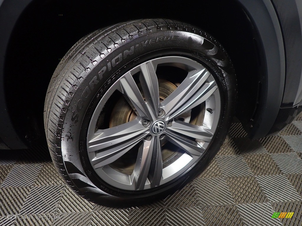 2018 Volkswagen Atlas SEL 4Motion Wheel Photos