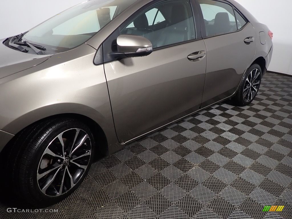 2019 Corolla SE - Falcon Gray metallic / Black photo #10