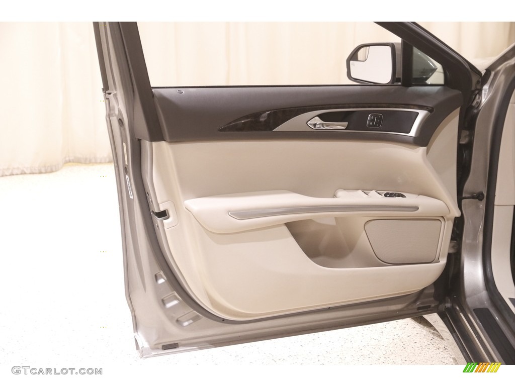 2016 Lincoln MKZ 2.0 AWD Door Panel Photos